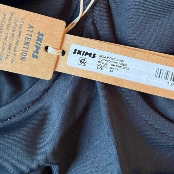 Skims XS Sculpting Swim Ruched One Piece Onyx Black NWT MSRP $128 - Picture 4 of 6